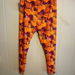 Tall&Curvy Autumn Leaves soft leggings